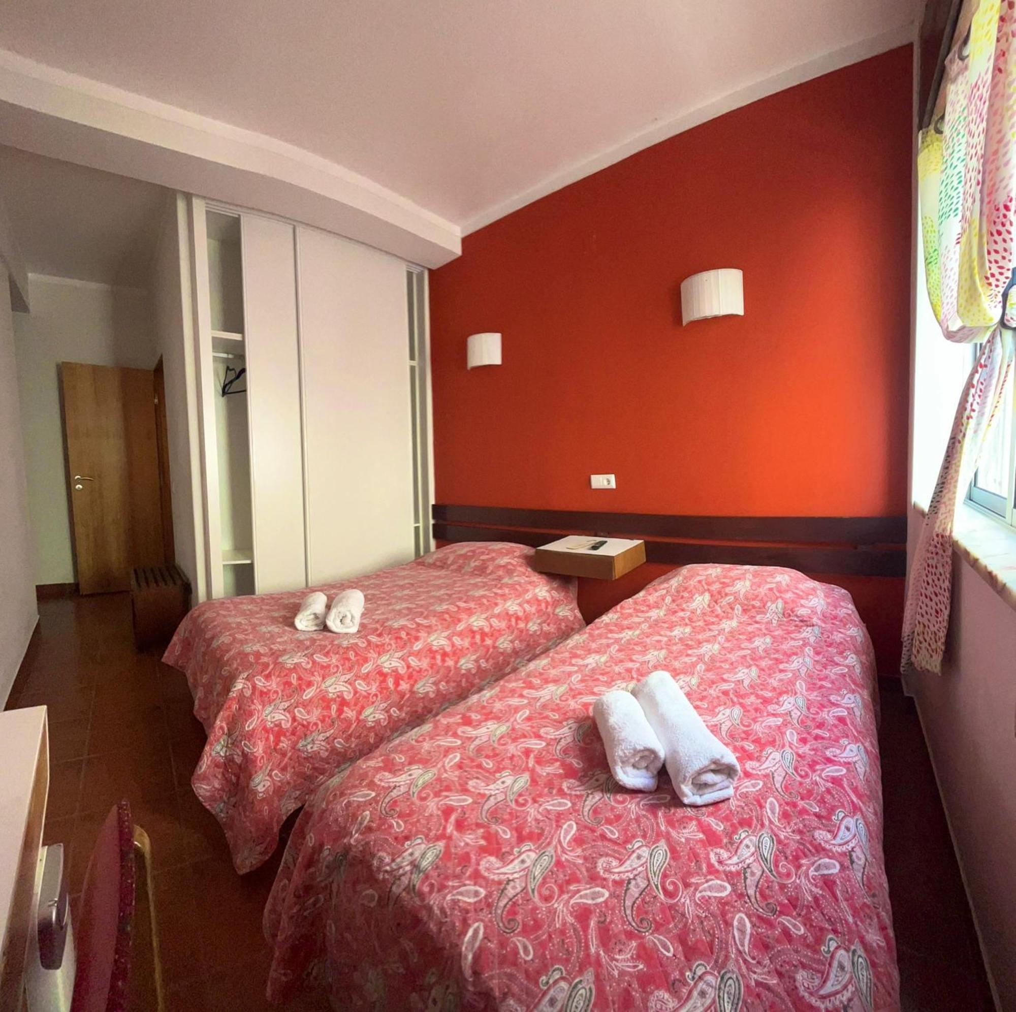 Residencia Aviz Hotel Peniche Bagian luar foto