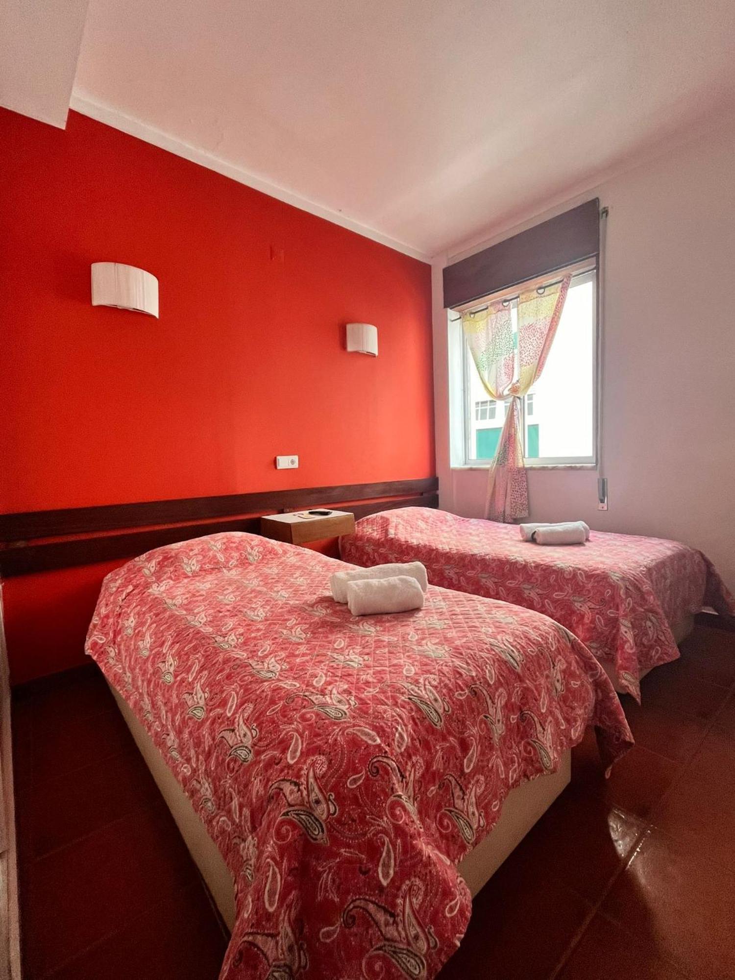 Residencia Aviz Hotel Peniche Bagian luar foto