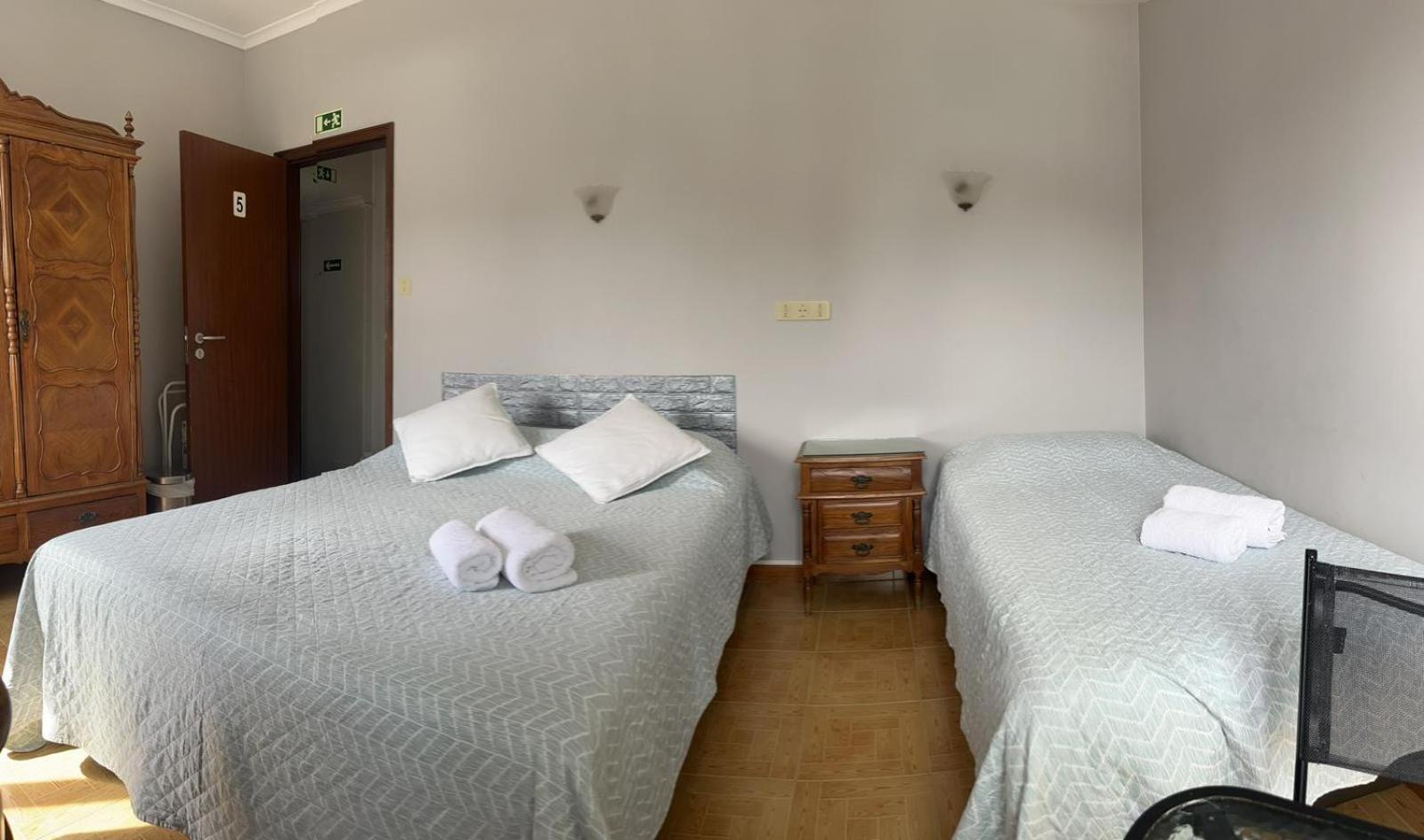 Residencia Aviz Hotel Peniche Bagian luar foto
