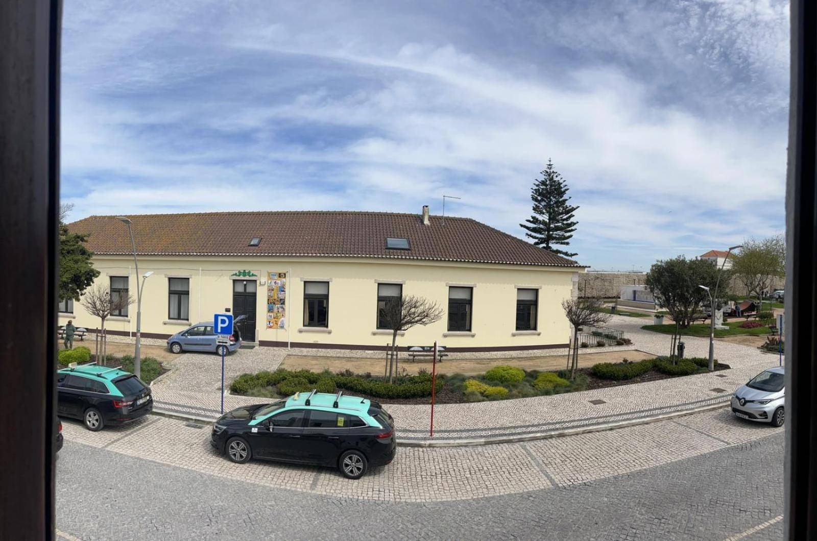 Residencia Aviz Hotel Peniche Bagian luar foto