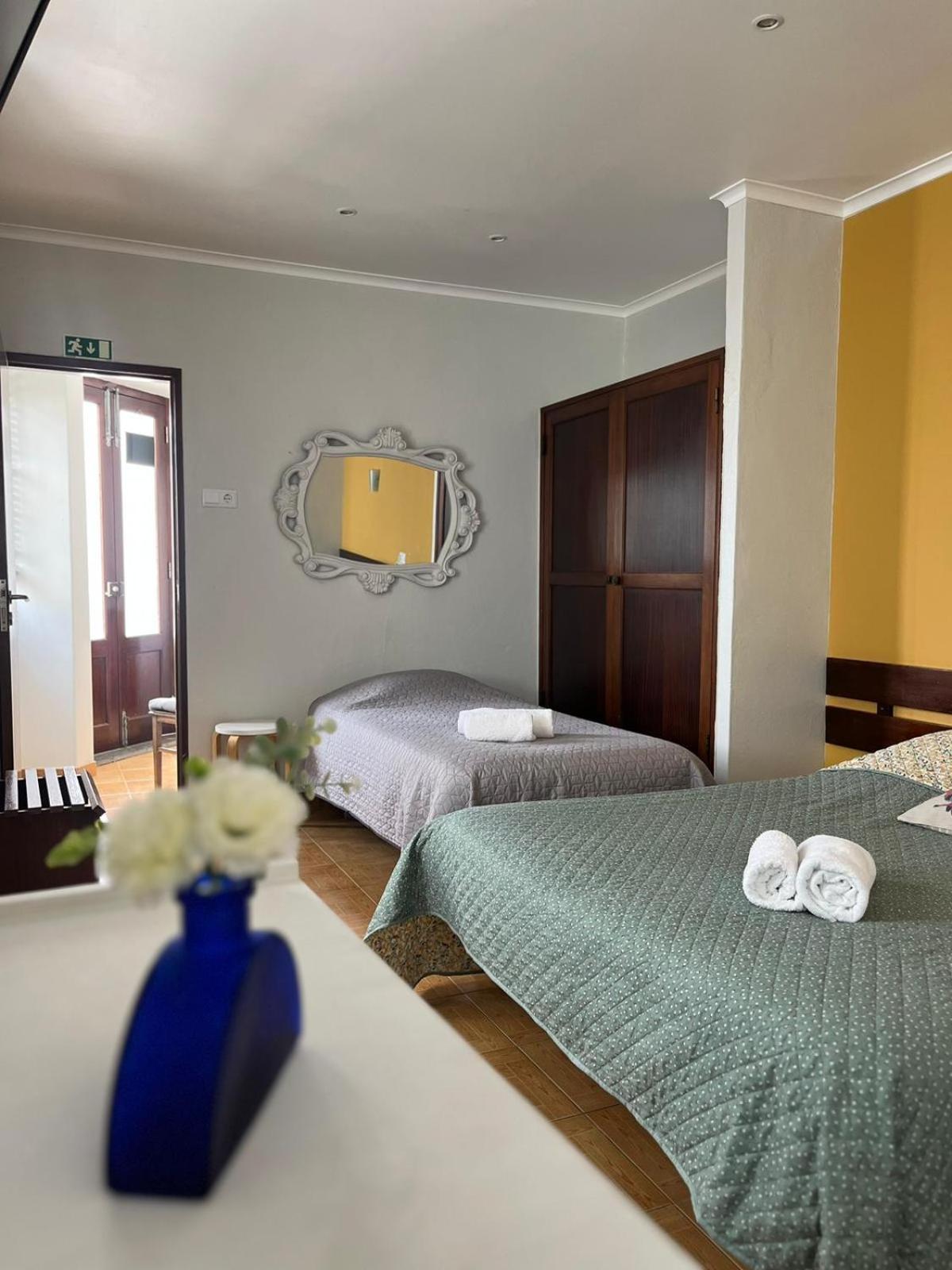Residencia Aviz Hotel Peniche Ruang foto
