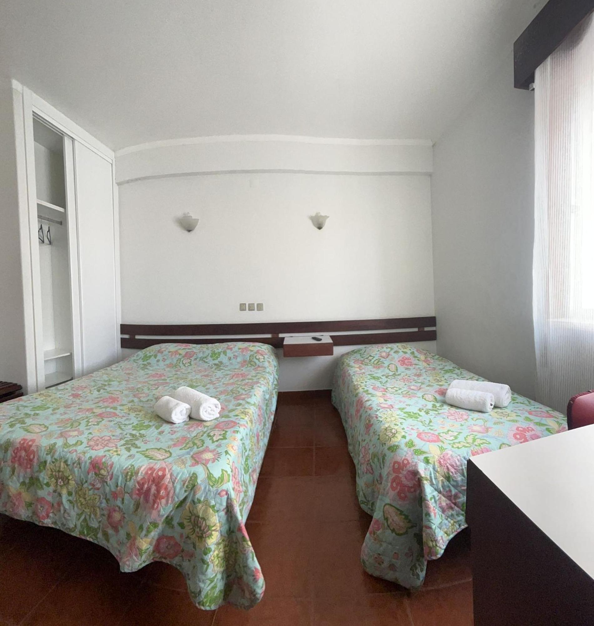 Residencia Aviz Hotel Peniche Ruang foto