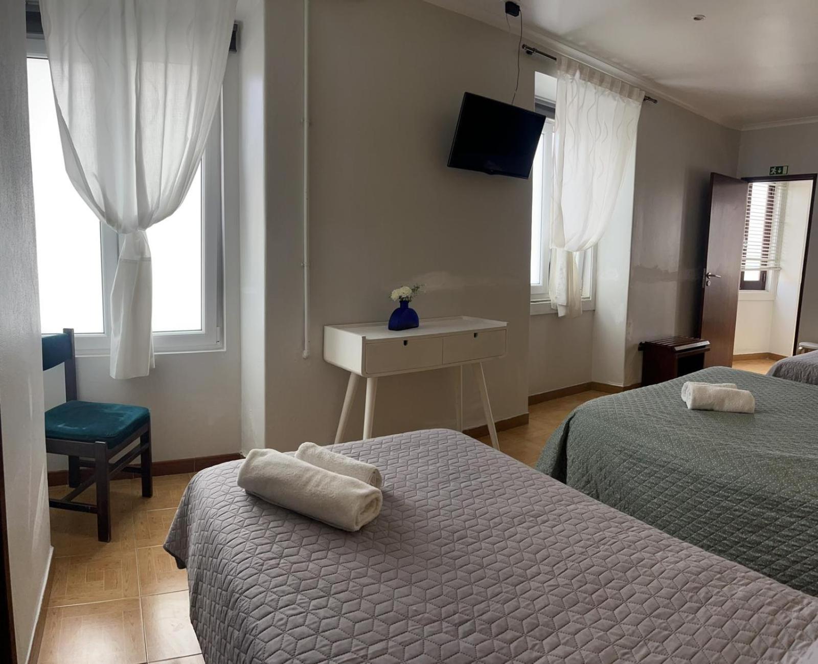 Residencia Aviz Hotel Peniche Ruang foto