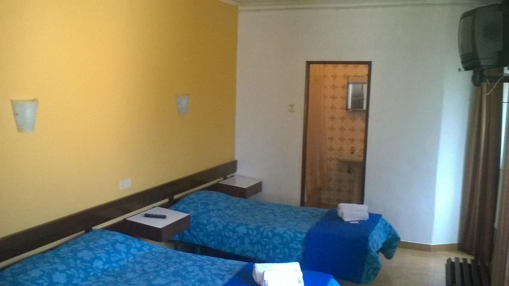 Residencia Aviz Hotel Peniche Bagian luar foto